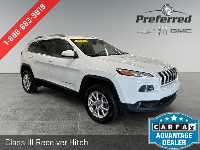 2015 Jeep Cherokee Latitude in White — front three-quarter view
