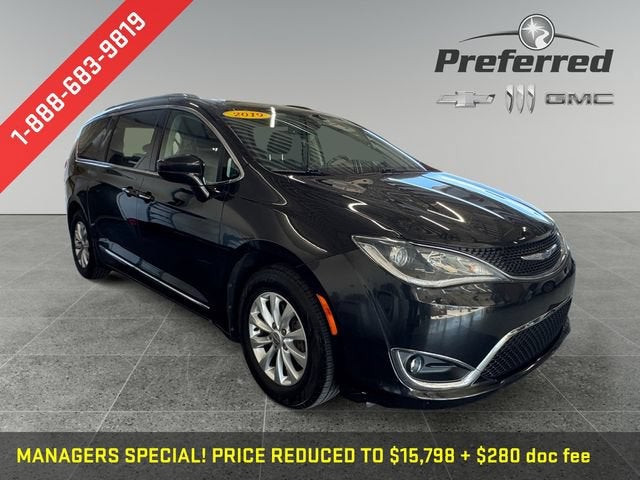 2019 Chrysler Pacifica Touring L in Black — front three-quarter view